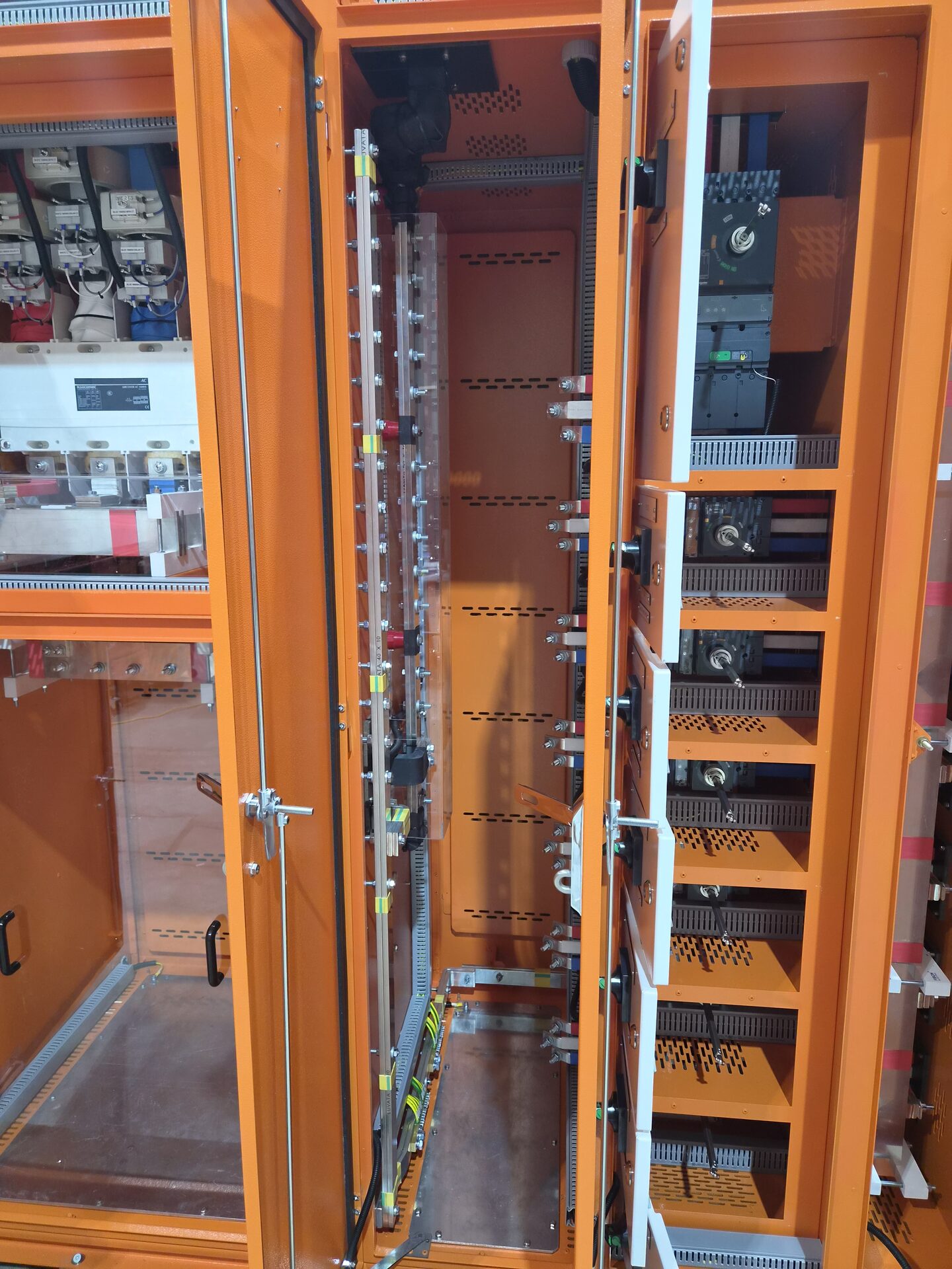 Clapham Station — rising busbar and cable zones